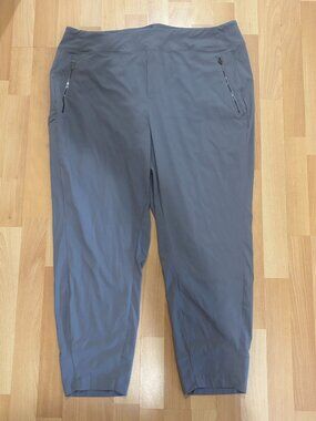 Athleta Gray Active Pants Sz 18 Zip pocket